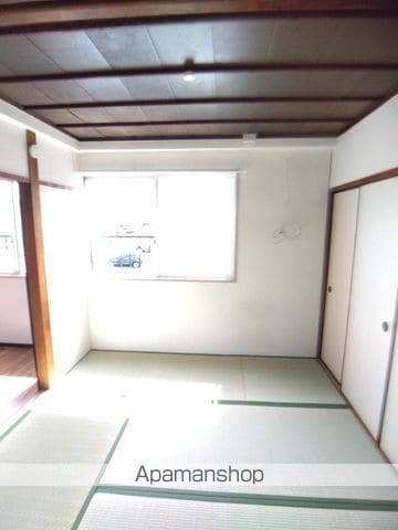 虹ヶ丘マンションの内装写真
