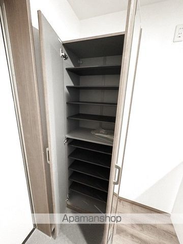 PUERTA東門前の内装写真