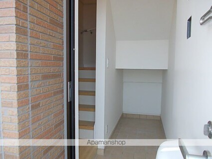 イセソラージュＢ[1LDK/54.16m2]の玄関