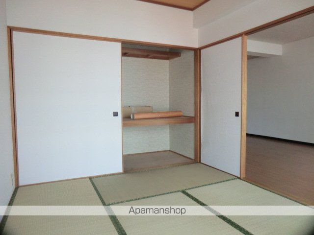 コスモロイヤル東苗穂B棟の内装写真