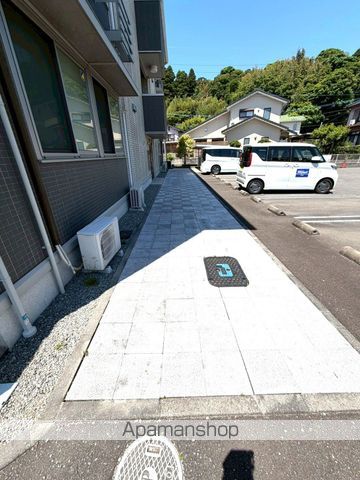 エスポアール・タカムラIII B棟の玄関写真