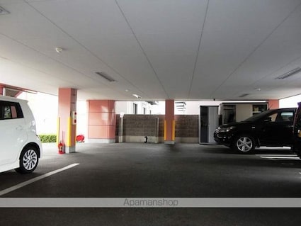 アーバン・ドエルＹＳ[1LDK/48m2]の駐車場1