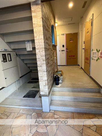 フジパレス住吉我孫子前II番館の玄関写真