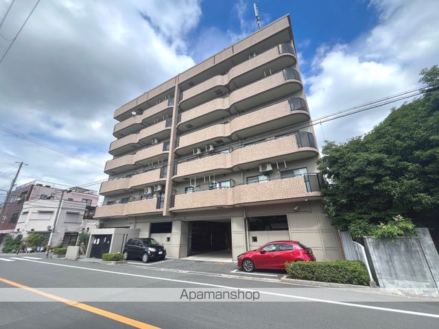 クロスロードの外観写真
