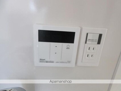 東京都新宿区舟町[1R/22.19m2]のリビング・居間2