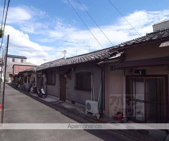 西院春栄町貸家の外観写真