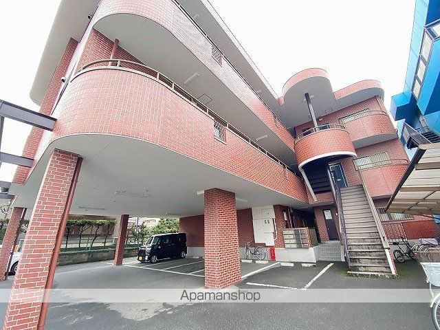 マンションキャロットの玄関写真