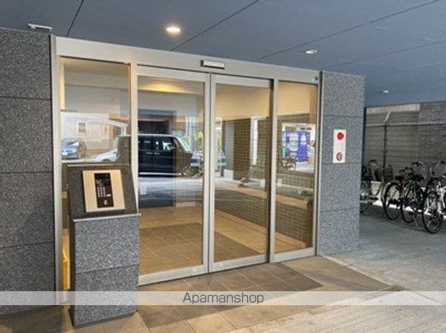クロノス32小沢町の玄関写真