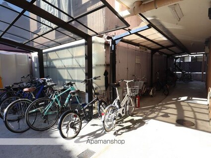 愛知県名古屋市昭和区小坂町３丁目[1K/15.13m2]の駐車場