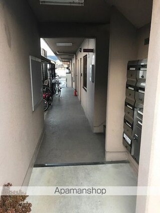 滋賀県近江八幡市安土町下豊浦[店舗/61.89m2]のエントランス1