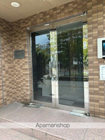 サン・アペックス四日市の玄関写真