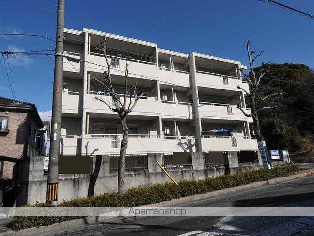 ロイヤルハウス上地の外観写真