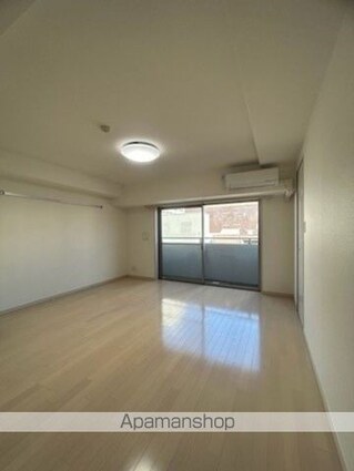 グランド・ガーラ三田[1K/33.06m2]のリビング・居間