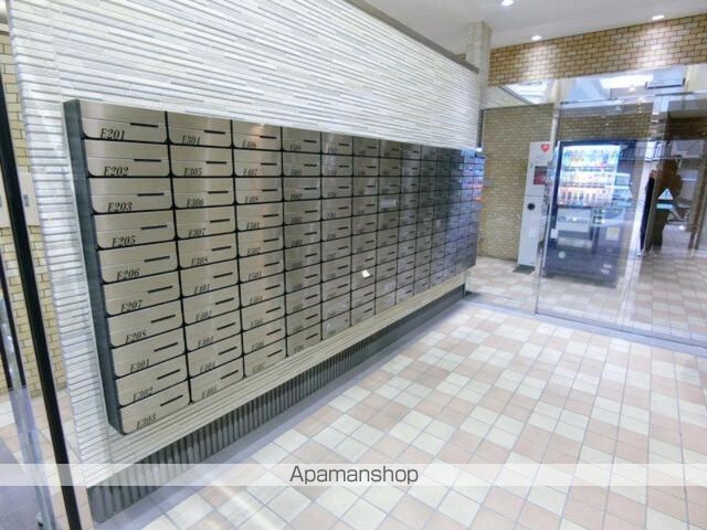 YM西葛西2の玄関写真