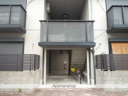 滋賀県草津市東矢倉１丁目[2DK/49.68m2]のエントランス2