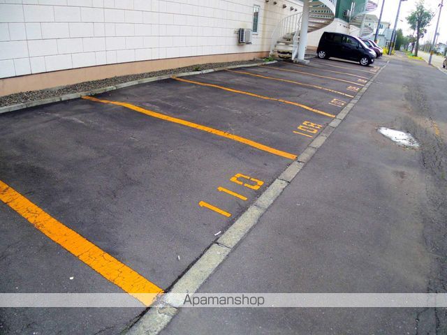 LAPEL241Bの玄関写真