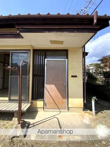 田間アパートの玄関写真