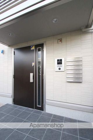 フェリーチェ A棟の玄関写真