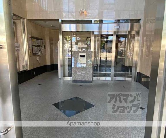 サンモール西京極の玄関写真