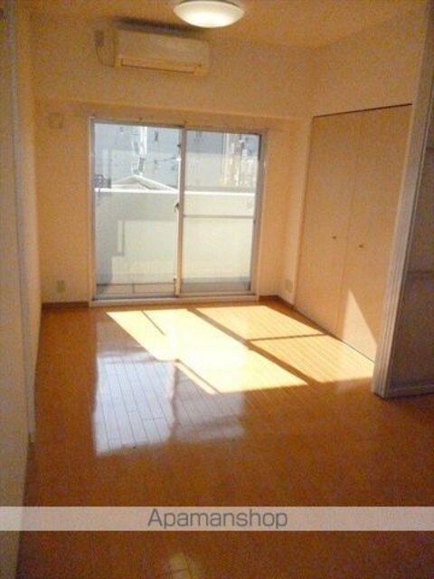 和歌山県和歌山市友田町５丁目[1K/27.63m2]のリビング・居間