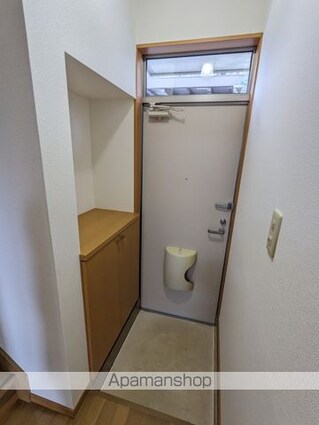 ハイライン鶴巻[3LDK/72m2]の玄関