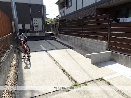 ＲｉｓａⅡ[1DK/26.29m2]の駐車場