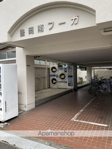 豊岡南フーガの玄関写真
