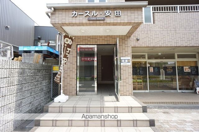 カースル安田の玄関写真