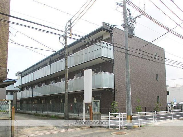 レオネクストラシュレ 博多IIの玄関写真