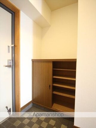 フェニックス山越[3LDK/72m2]の玄関
