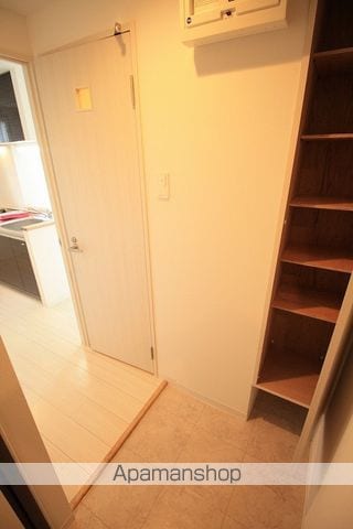 ラージヒル中の島の内装写真