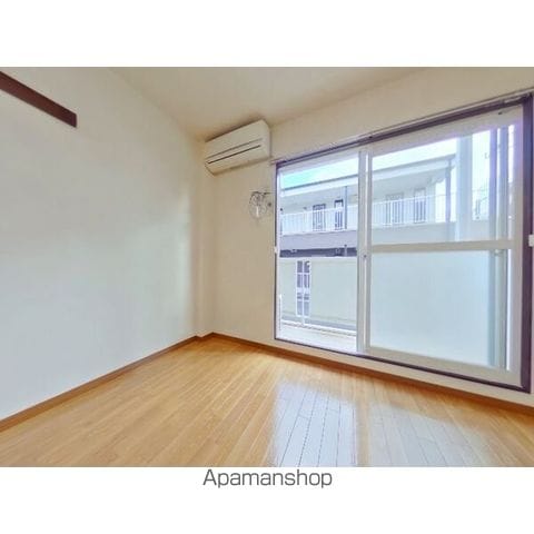 SurplusタカハシAの内装写真