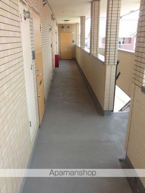 和歌山県和歌山市秋月[1R/31.5m2]の共用部2