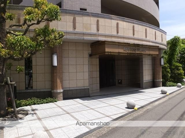 アルファステイツ宮西の玄関写真