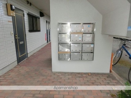 ホワイトマンション[2DK/46.57m2]の外観4