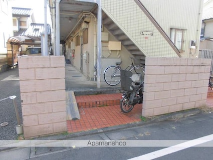 東京都杉並区下井草２丁目[2K/34m2]のエントランス