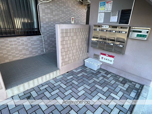 コルティーレ弐番館の玄関写真