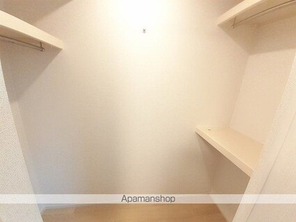 ノートルレーヴＪ[1LDK/50.01m2]の収納