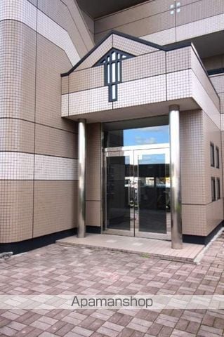 サンライズ1番館の玄関写真