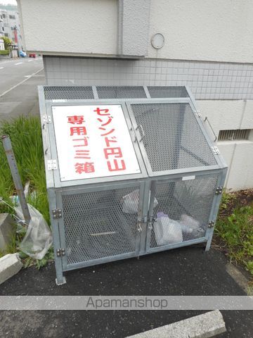 セゾンド円山の玄関写真