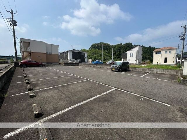 レオパレスガーデンシティ[1K/23.18m2]の駐車場1