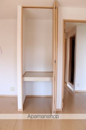 コンフォール泉　Ｂ棟[2LDK/68.4m2]の内装3