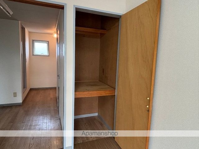 リバーハイツ豊岡の内装写真
