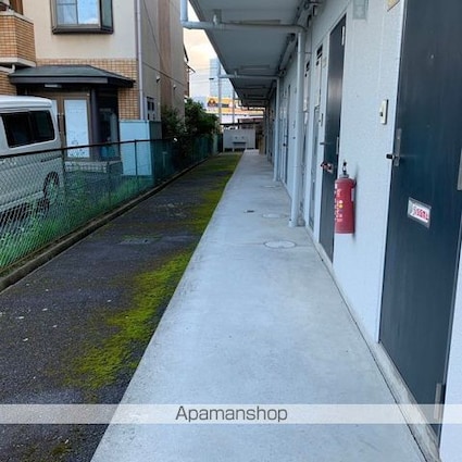 滋賀県甲賀市水口町東名坂[1K/18.48m2]のエントランス5