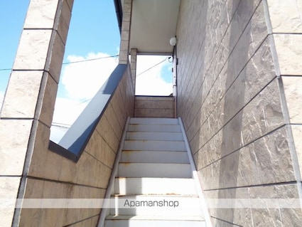 フルール[1LDK/40.16m2]のエントランス