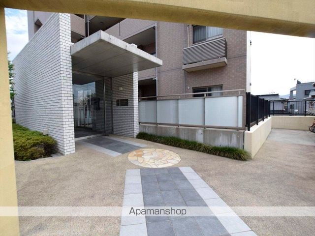 コロッサル六地蔵の外観写真