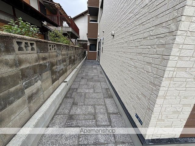センチュリー エサカの玄関写真