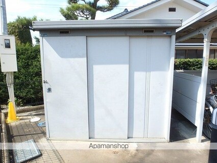 コージコート[2LDK/55.84m2]の共用部1