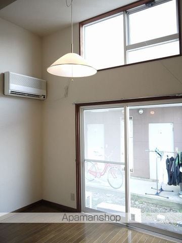 メゾン岡の宮 C棟の内装写真