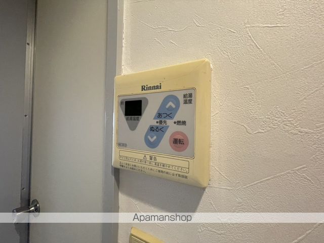 ワイアンドワイ宝町ビルの内装写真